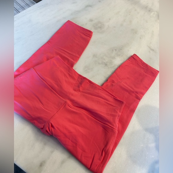 Lululemon Pink Guava High Rise Size 8 Crop Leggings 21” - Picture 3 of 13